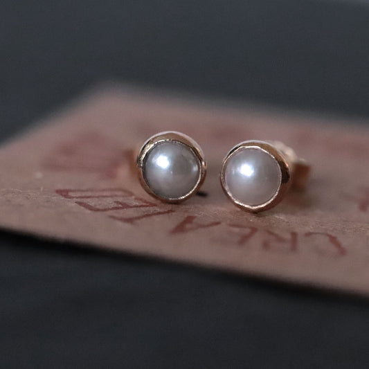 14k Gold Pearl Stud Earrings – Timeless & Minimal