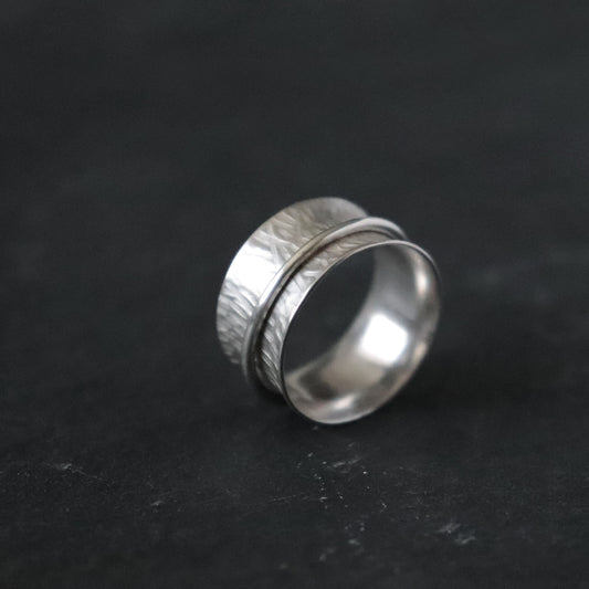 Tree Bark Spinner Ring - Size UK R