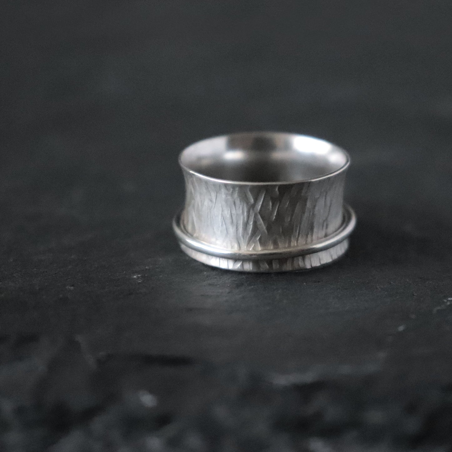 Tree Bark Spinner Ring - Size UK R